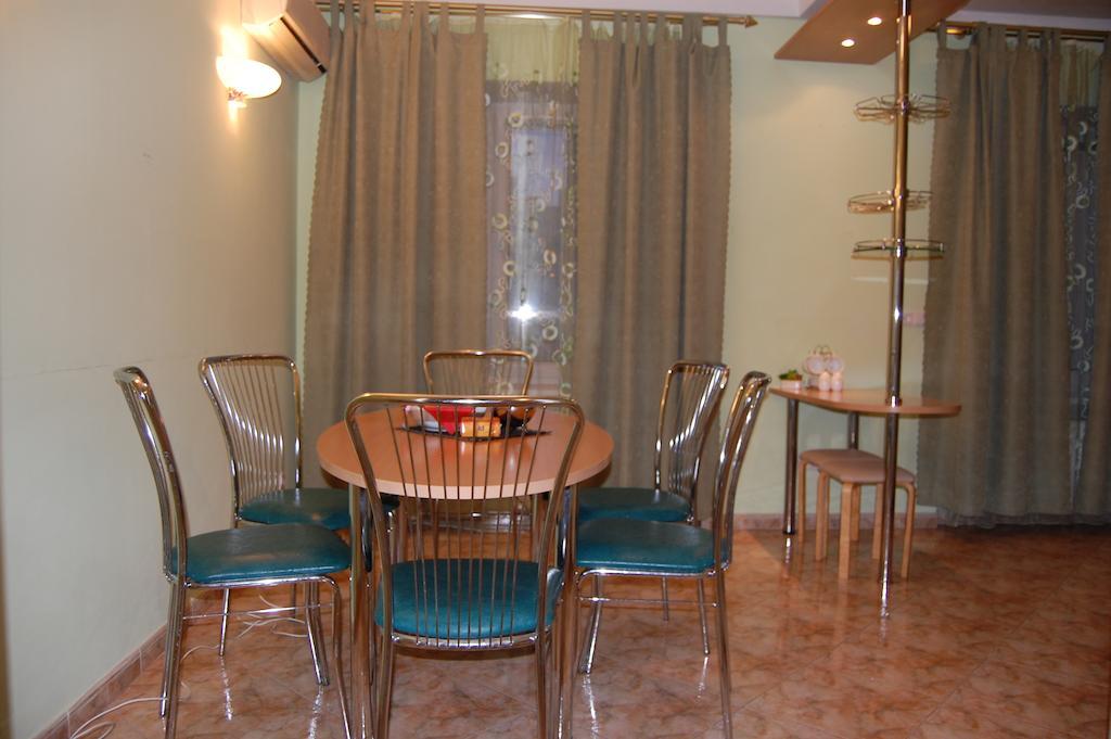 Like Hostel Kijev Kültér fotó
